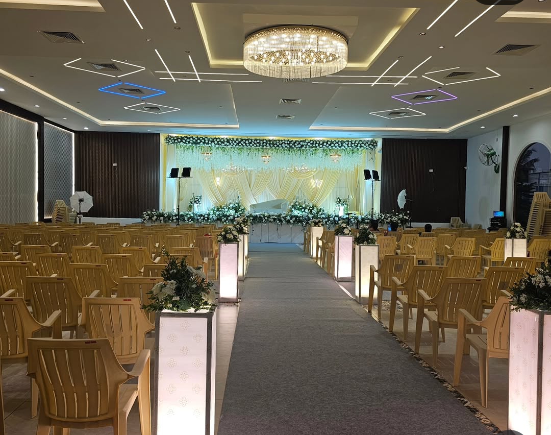 Sabari Mahal Wedding Hall in Dindigul — grand entrance view
