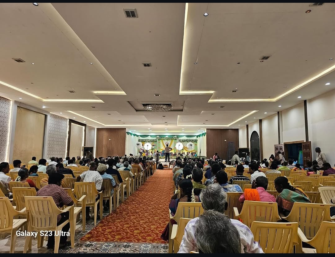 Premium Residency Room in Dindigul — Sabari Mahal